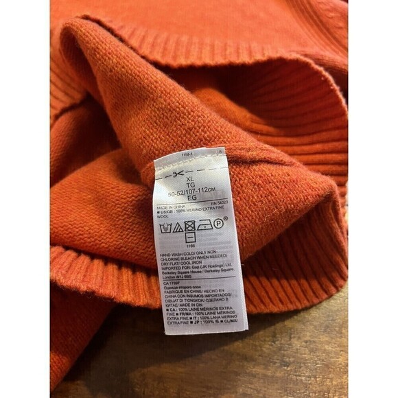 Banana Republic Mens V-Neck Italian Yarn V-Neck Pull Over Sweater XL - Picture 4 of 5